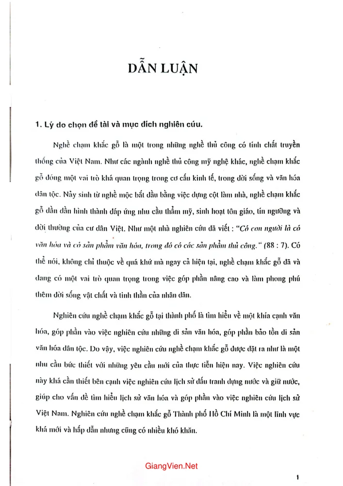 Trang 2 - Ảnh minh họa nội dung sách Nghề chạm khắc gỗ ở Thành phố Hồ Chí Minh từ thế kỷ XVIII đến nay