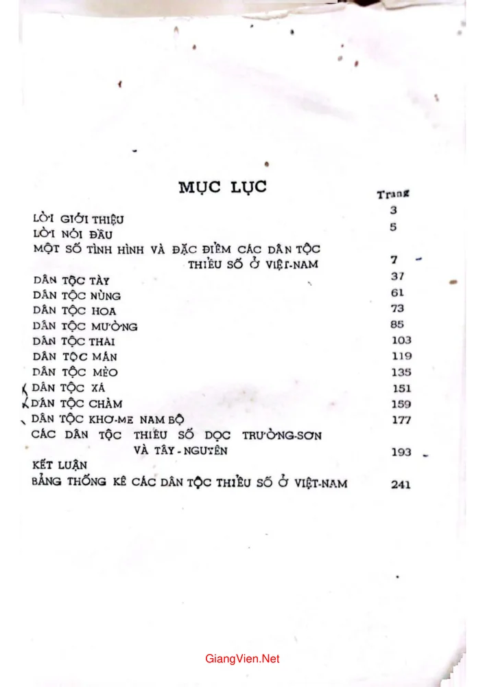 Trang 2 - Ảnh minh họa nội dung sách Các dân tộc thiểu số ở Việt Nam